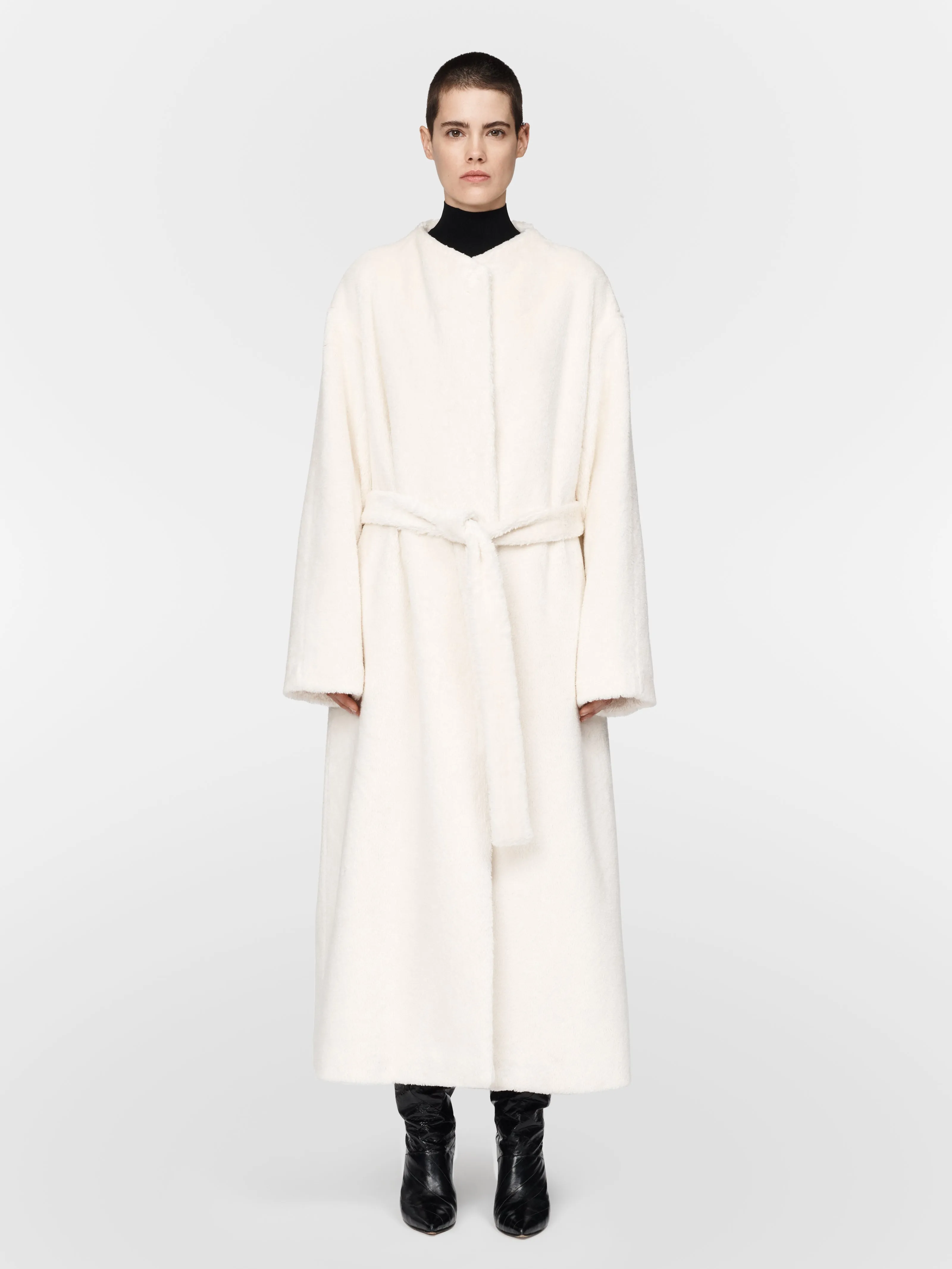 Bathrobe Coat in Ivory